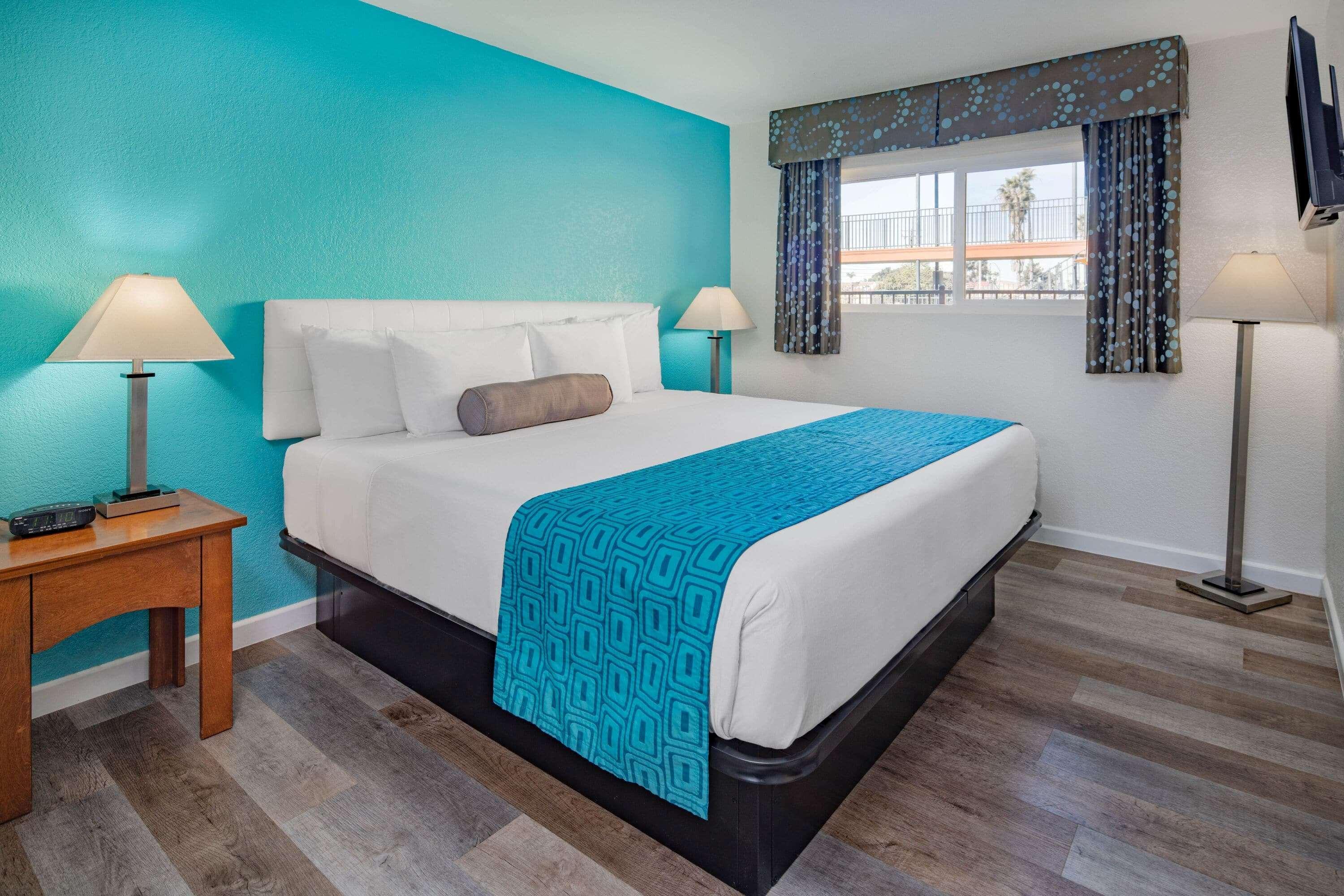 Howard Johnson Suites By Wyndham San Diego Chula Vista Bayfront Exterior foto