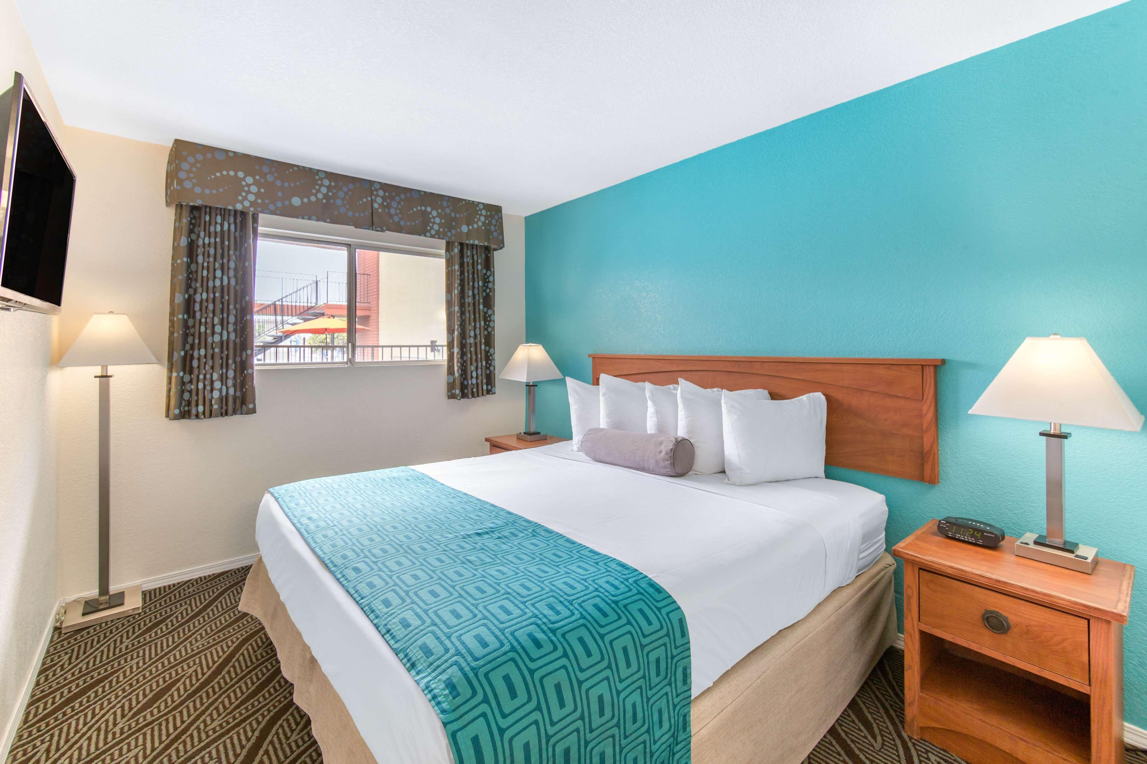 Howard Johnson Suites By Wyndham San Diego Chula Vista Bayfront Exterior foto